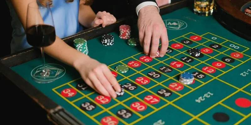 Phân tích ưu - nhược điểm khi chơi Baccarat không hoa hồng Phân tích ưu - nhược điểm khi chơi Baccarat không hoa hồng